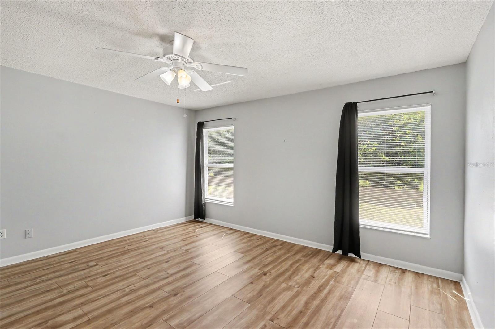 10157 Bluff Ct Property Photo 15