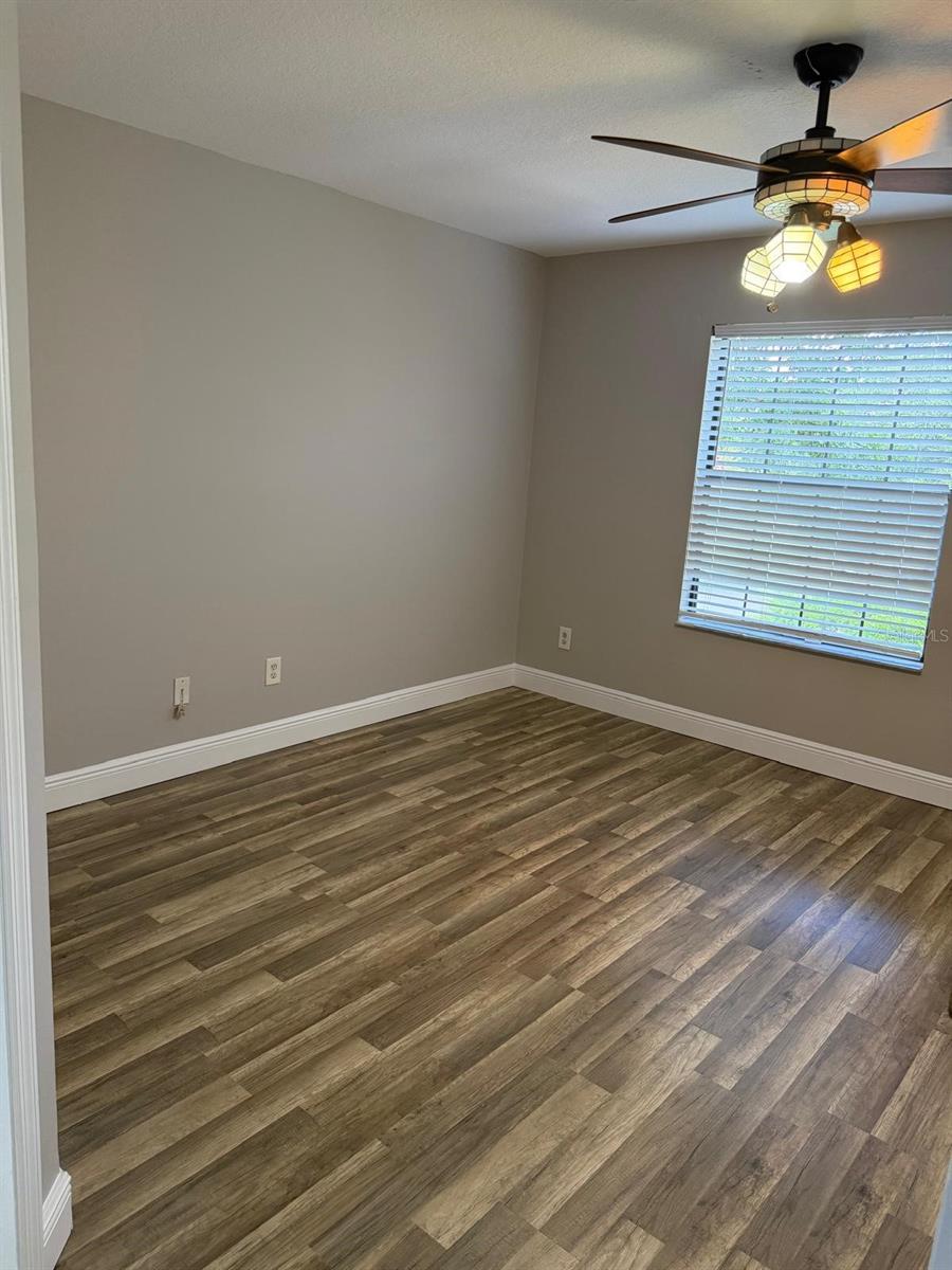 6037 Scotchwood Gln #8 Property Photo 4