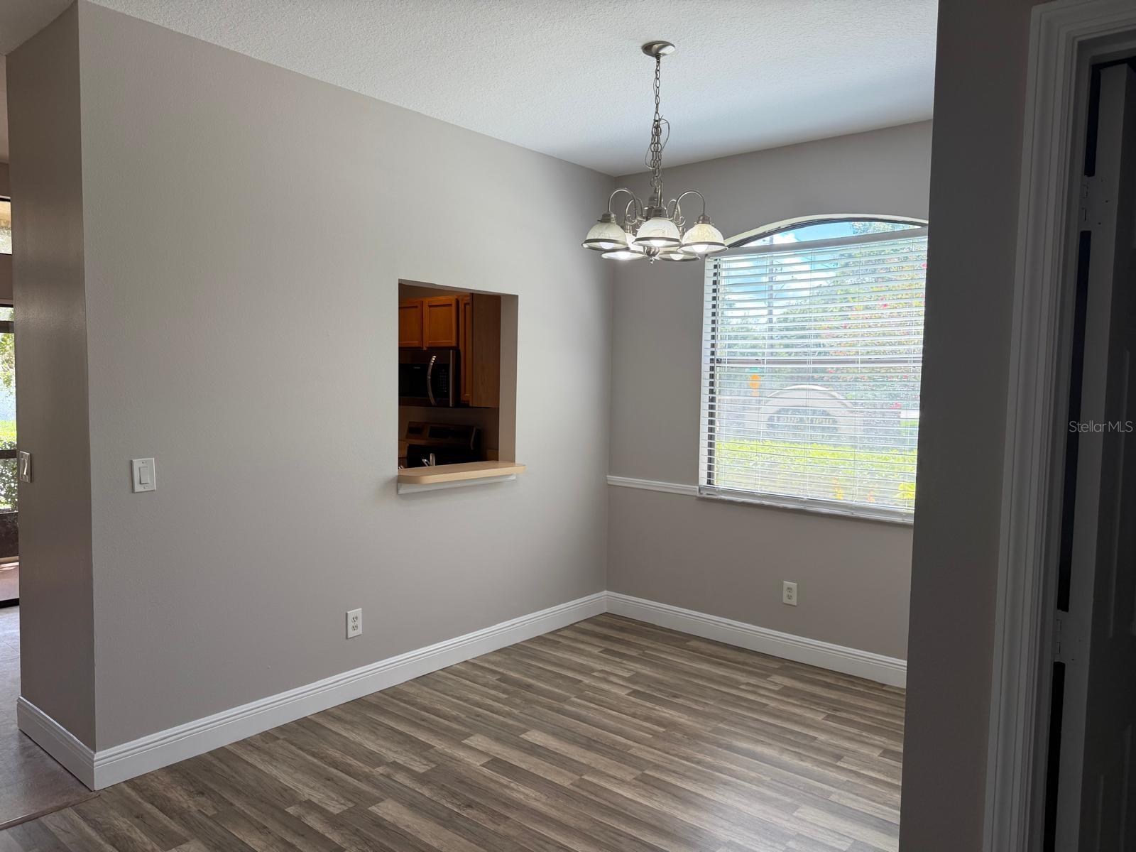 6037 Scotchwood Gln #8 Property Photo 8