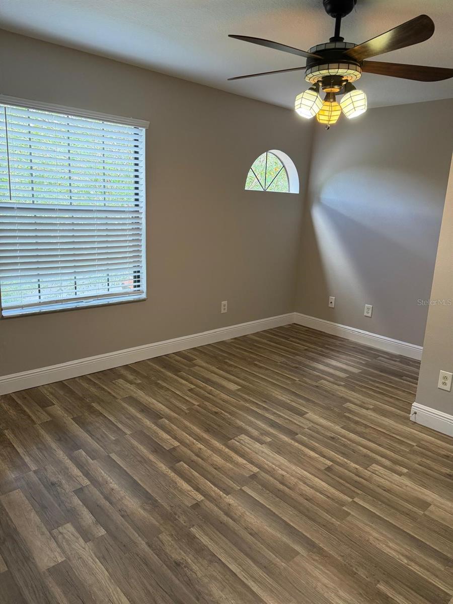 6037 Scotchwood Gln #8 Property Photo 10