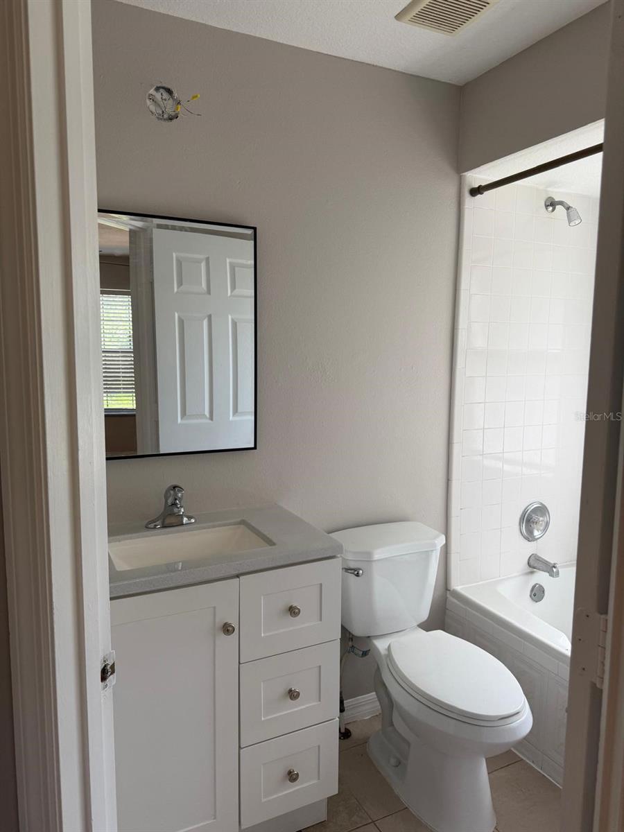 6037 Scotchwood Gln #8 Property Photo 14