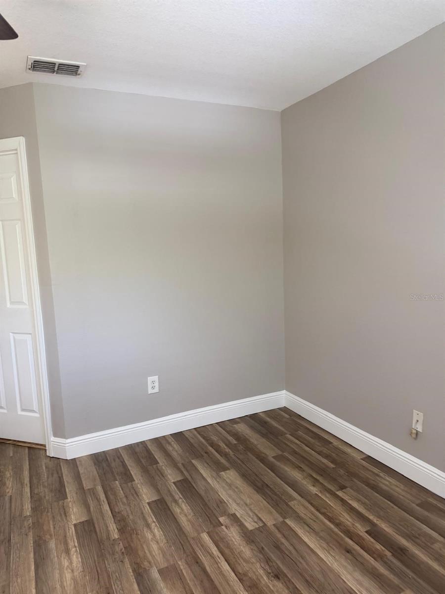 6037 Scotchwood Gln #8 Property Photo 16