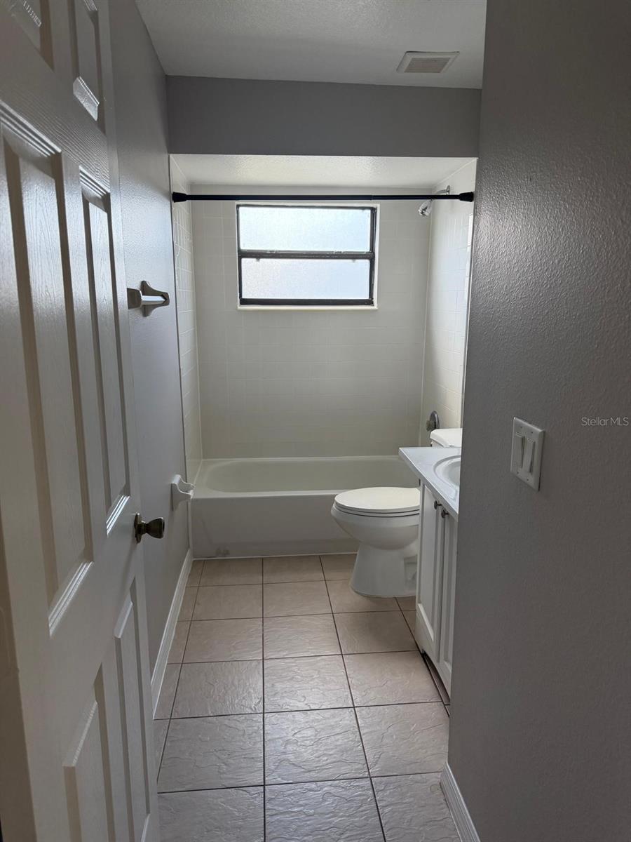 6037 Scotchwood Gln #8 Property Photo 17