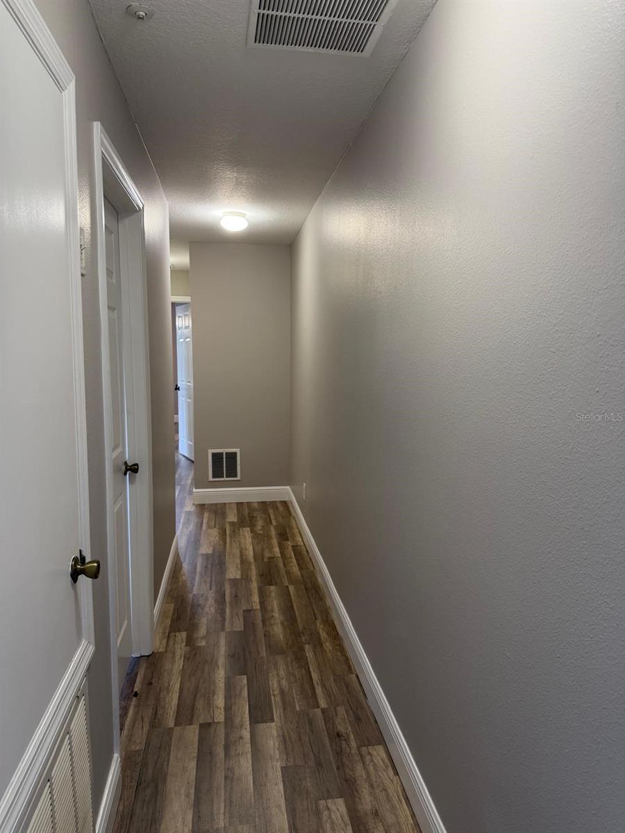 6037 Scotchwood Gln #8 Property Photo 20