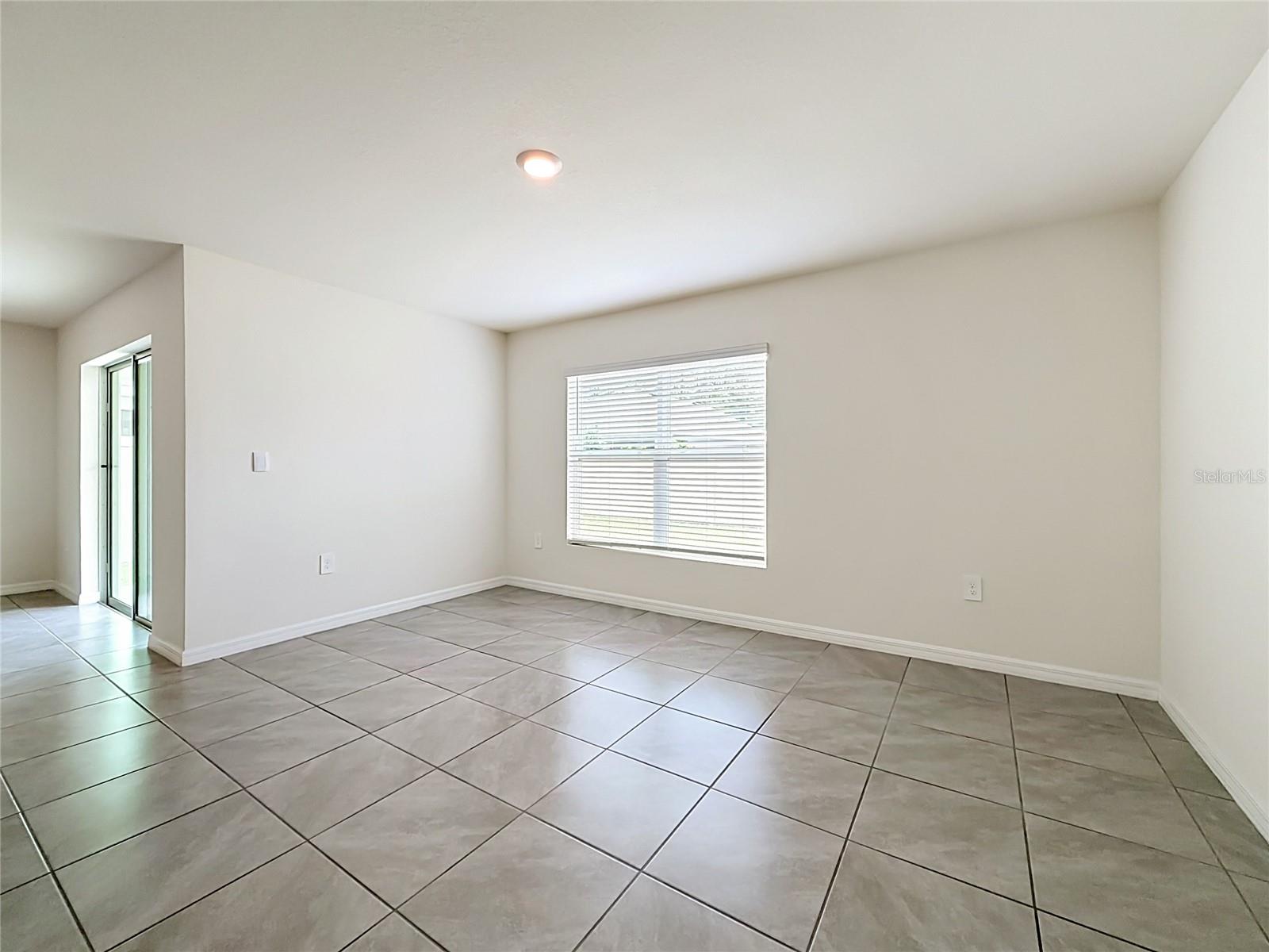6698 Se 3rd Loop Property Photo 12