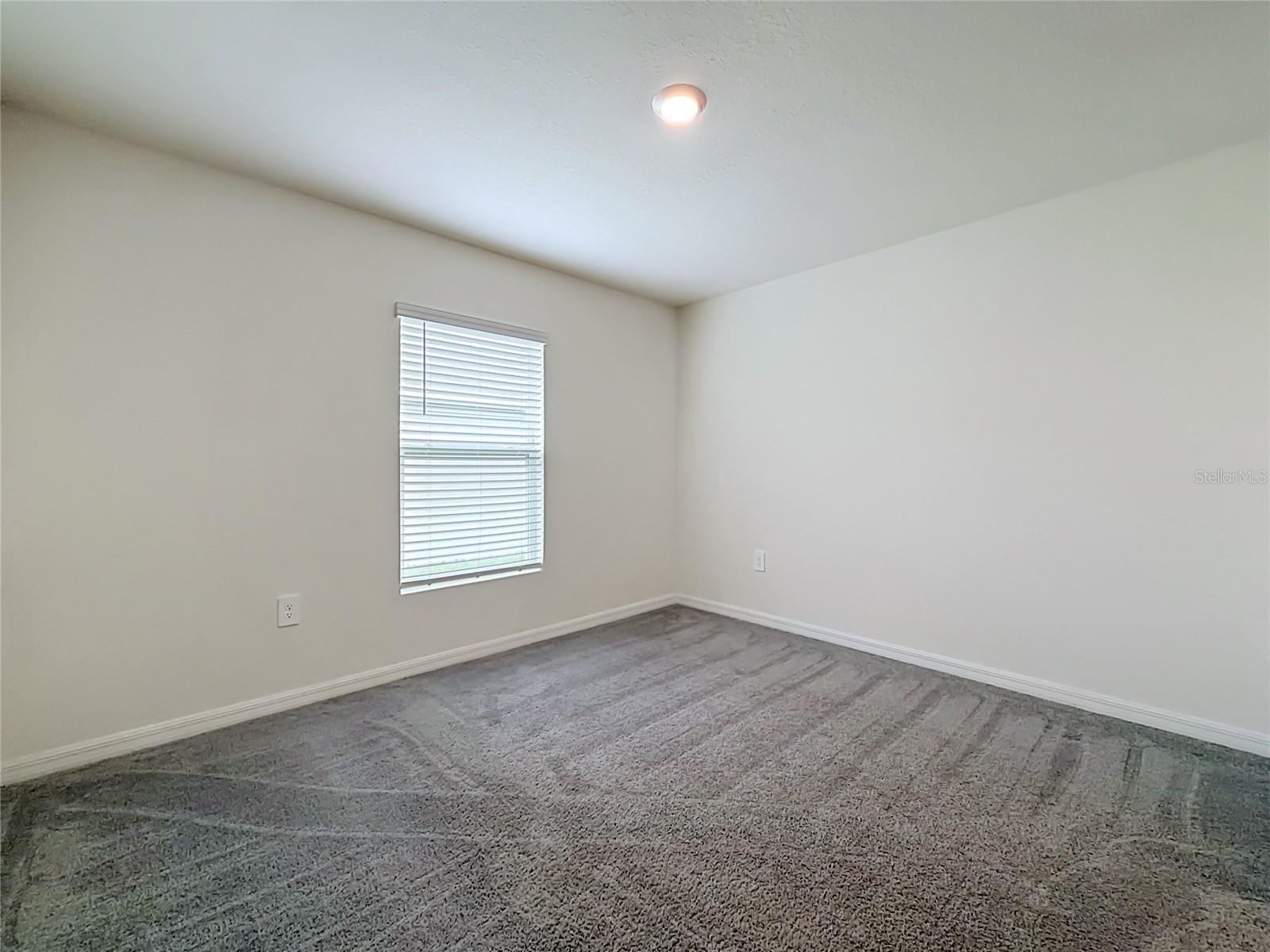 6698 Se 3rd Loop Property Photo 23
