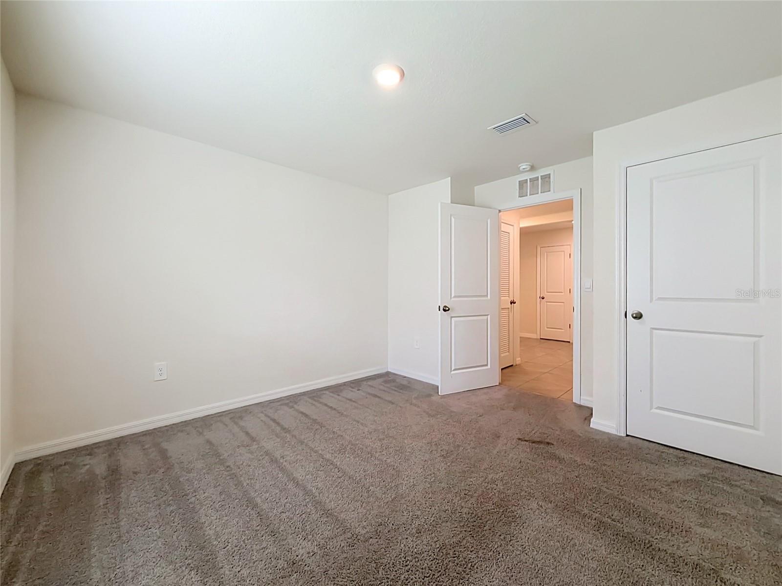 6698 Se 3rd Loop Property Photo 24