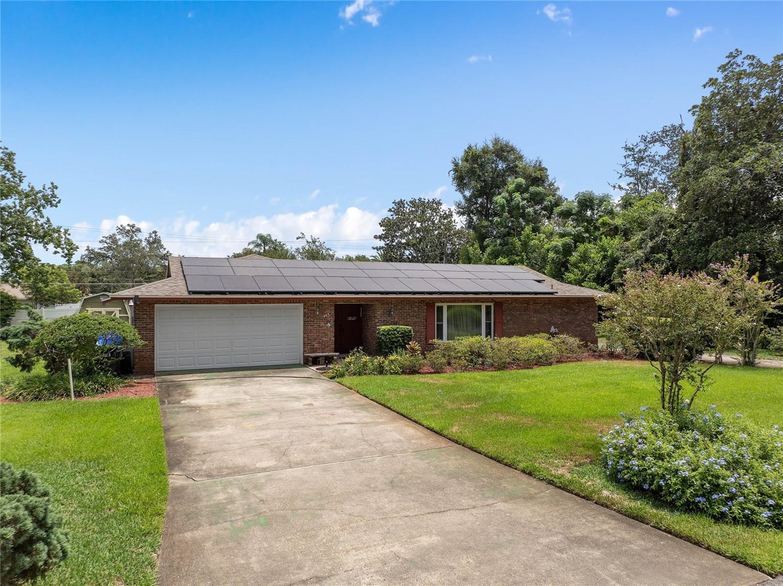 1435 Paula Dr Property Photo 2