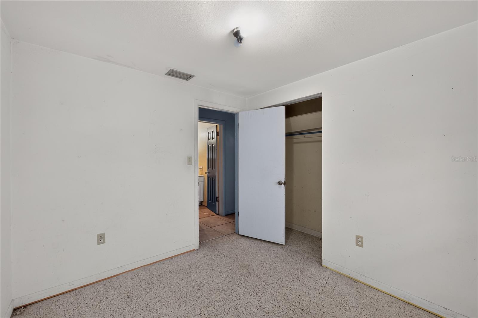 4315 E County Road 540a Property Photo 4