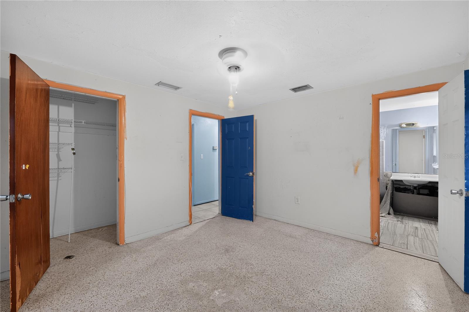 4315 E County Road 540a Property Photo 13