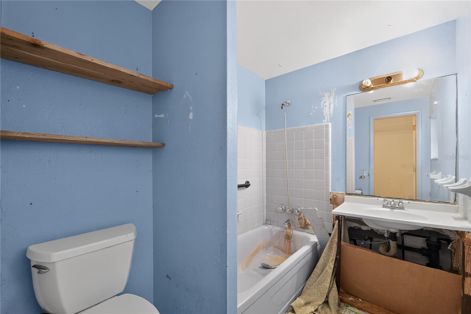 4315 E County Road 540a Property Photo 24