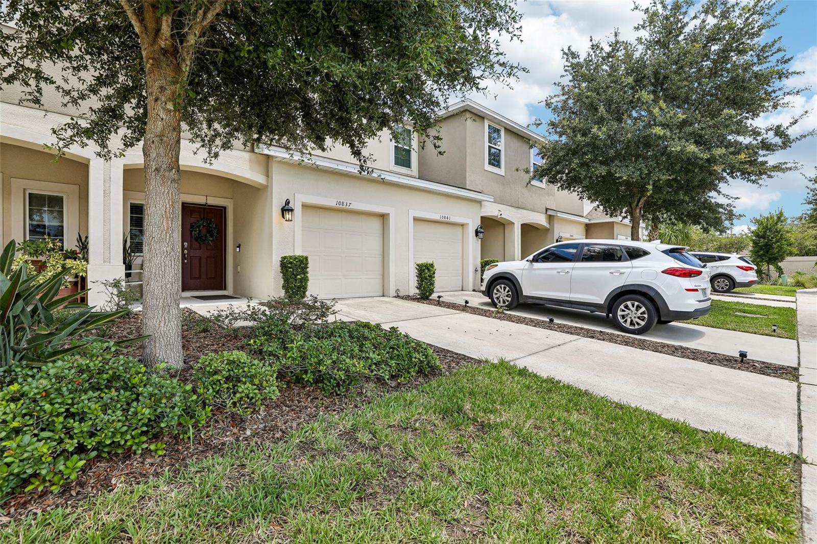 10837 Wyne Tree Ct Property Photo 3