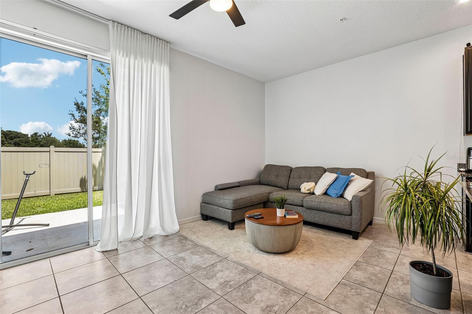 10837 Wyne Tree Ct Property Photo 7