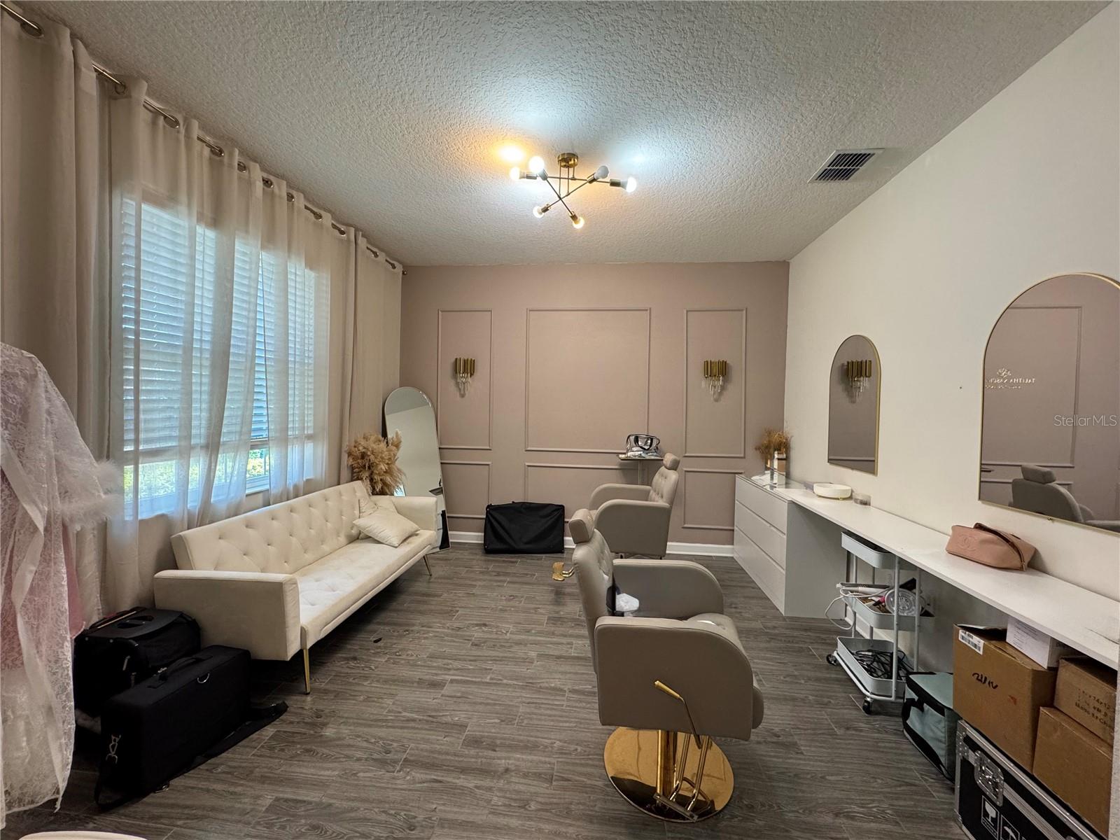 1512 Oak Marsh Loop Property Photo 9
