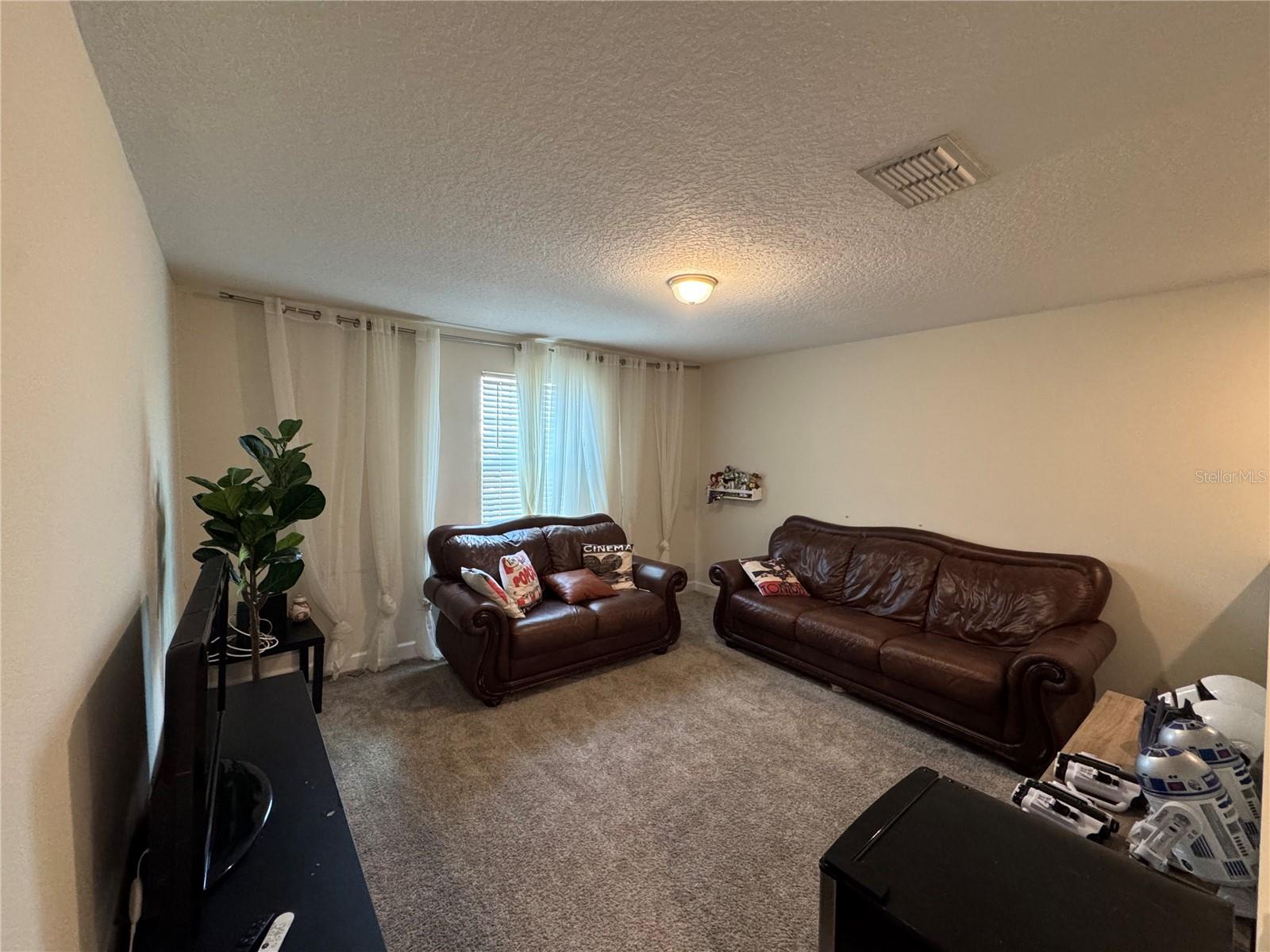 1512 Oak Marsh Loop Property Photo 18