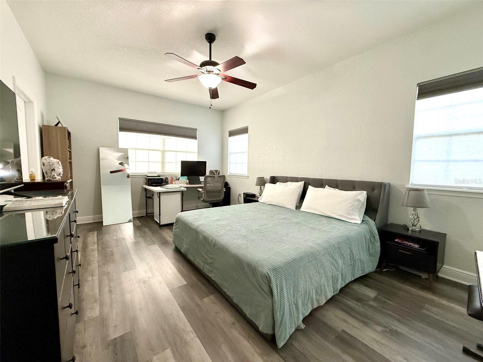 17411 Promenade Dr Property Photo 13