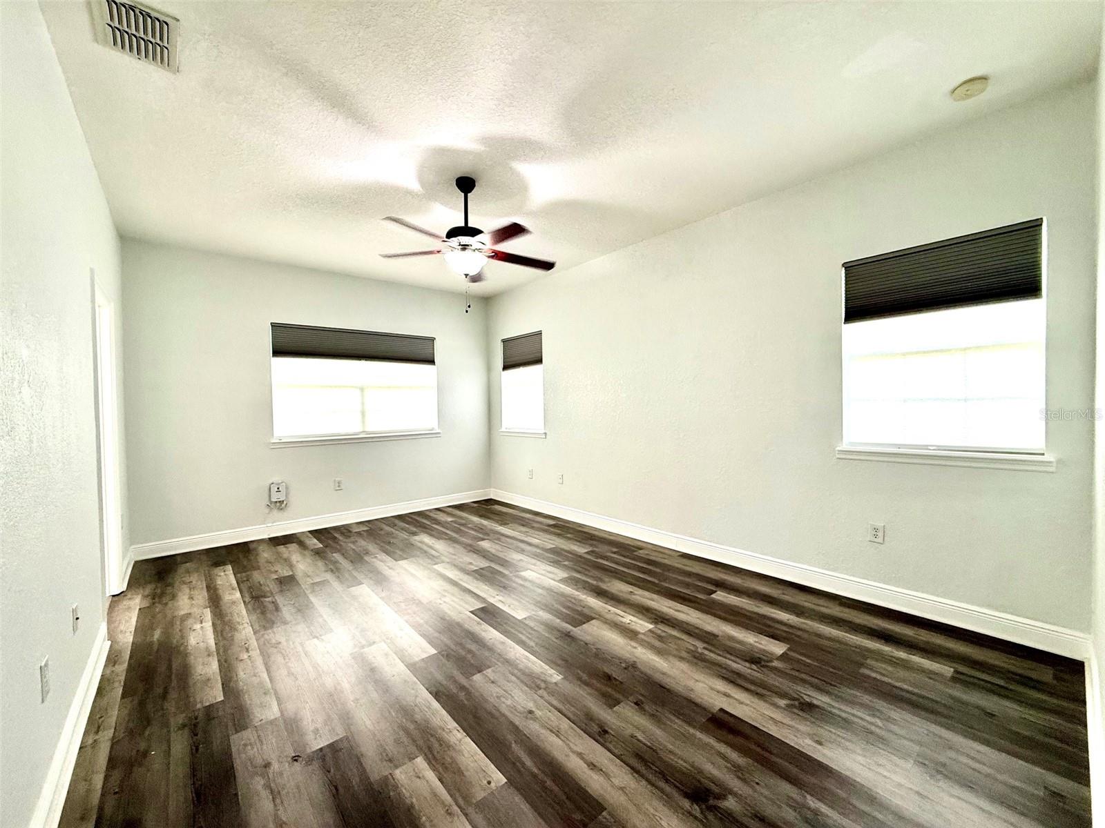 17411 Promenade Dr Property Photo 14