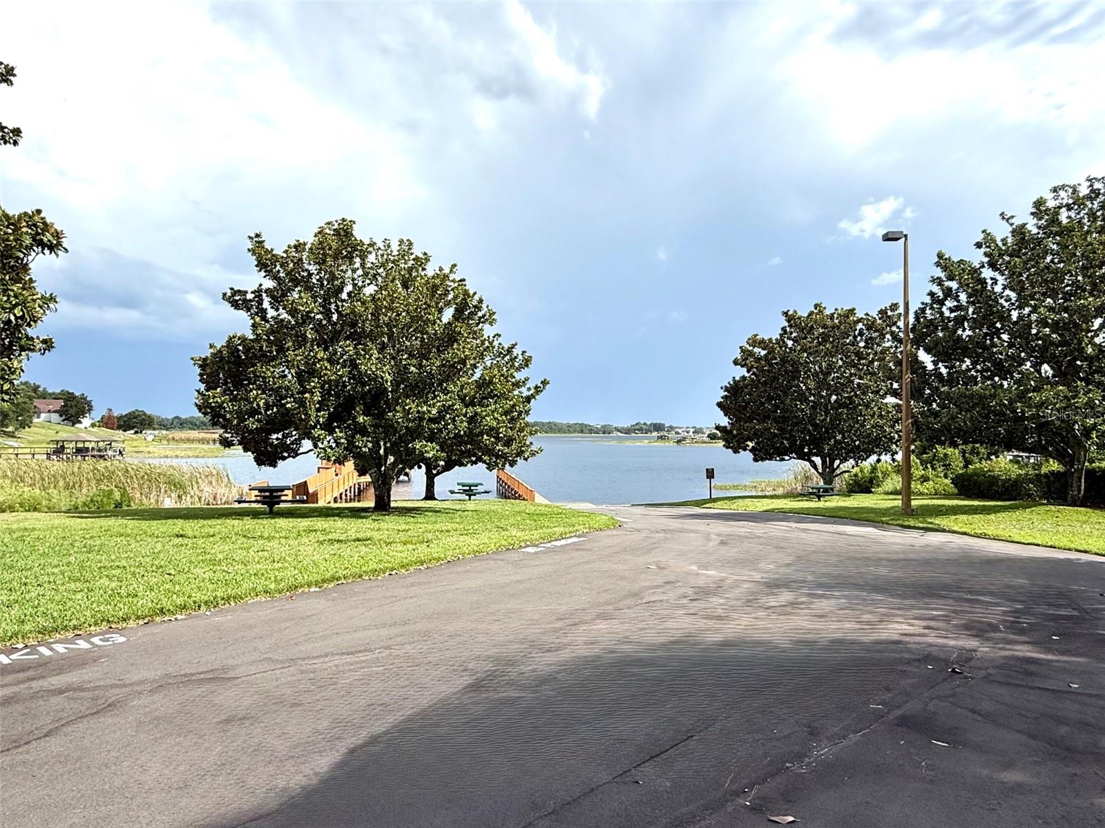 17411 Promenade Dr Property Photo 32