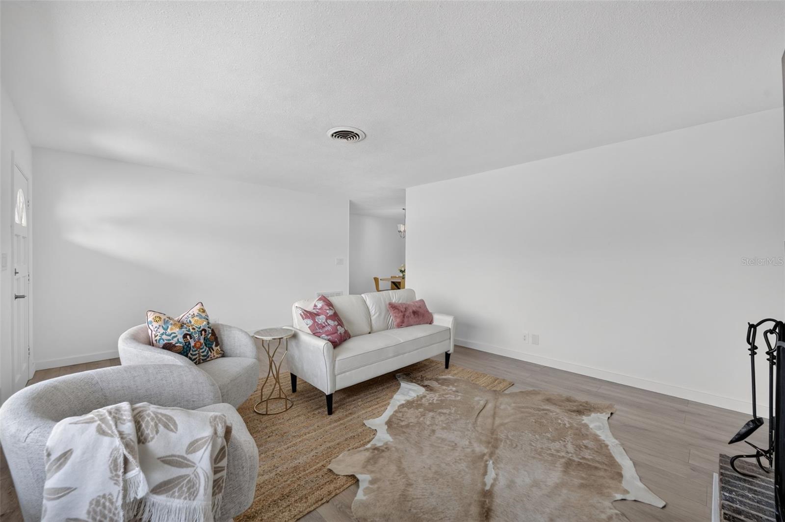 577 Parkdale Ct Property Photo 10
