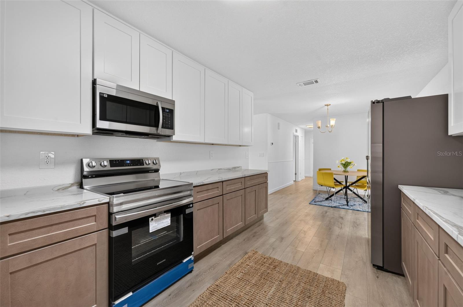 577 Parkdale Ct Property Photo 17