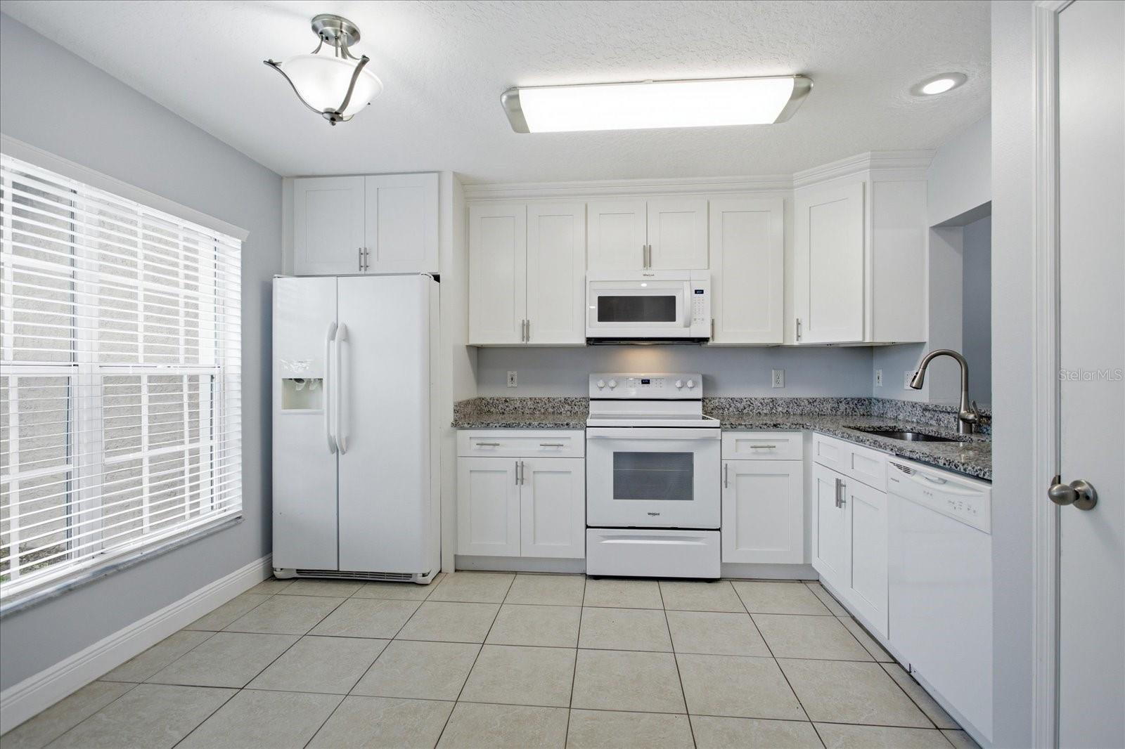 2321 Water View Loop Property Photo 3