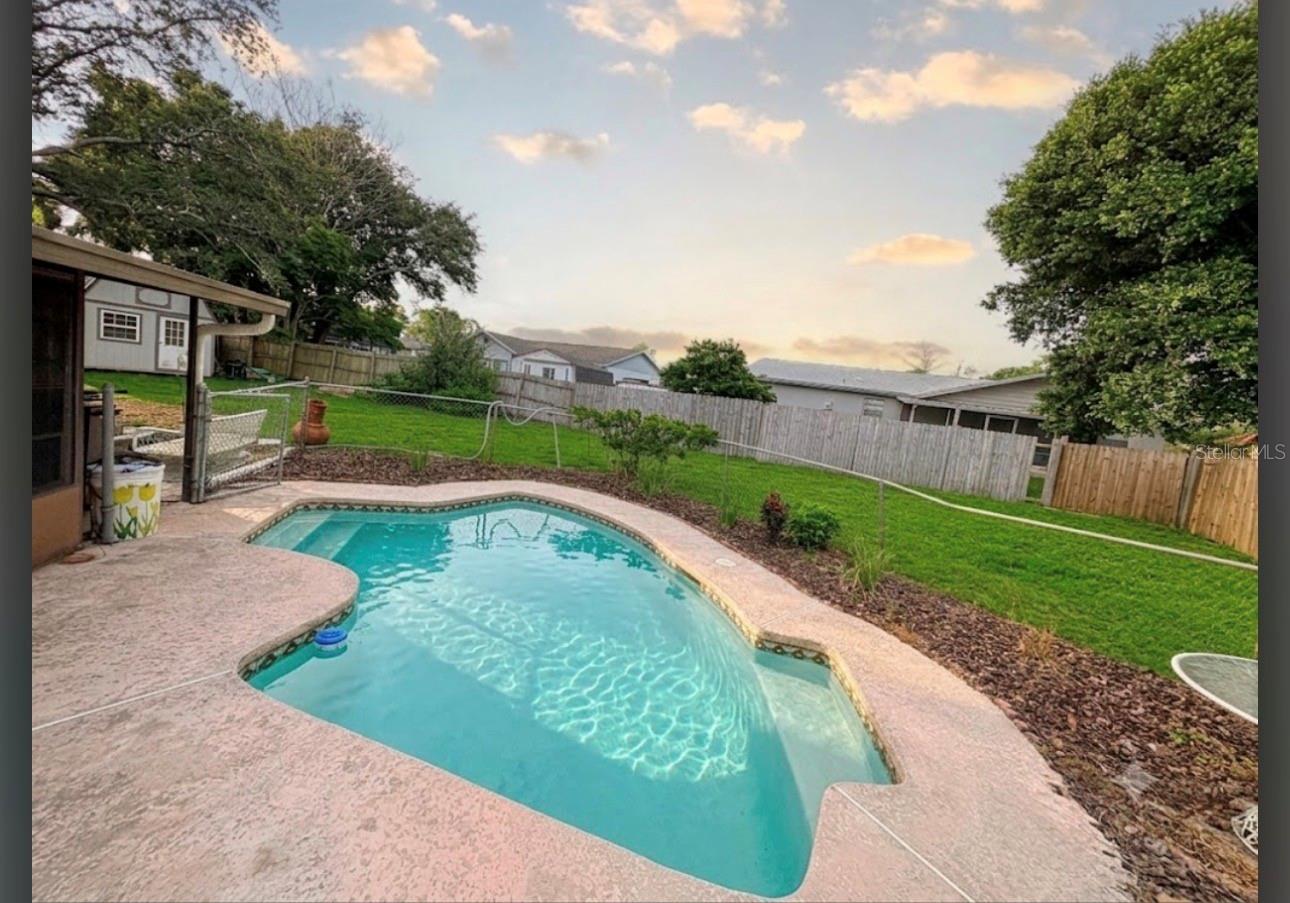 93 Glass Ct Property Photo 2