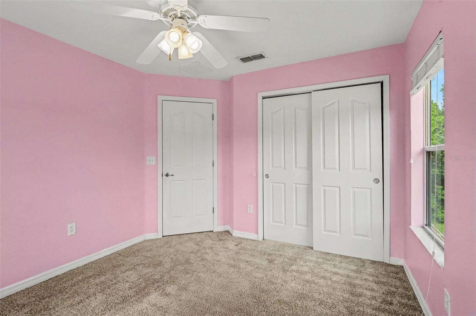 599 Lake Eagle Ln Property Photo 13