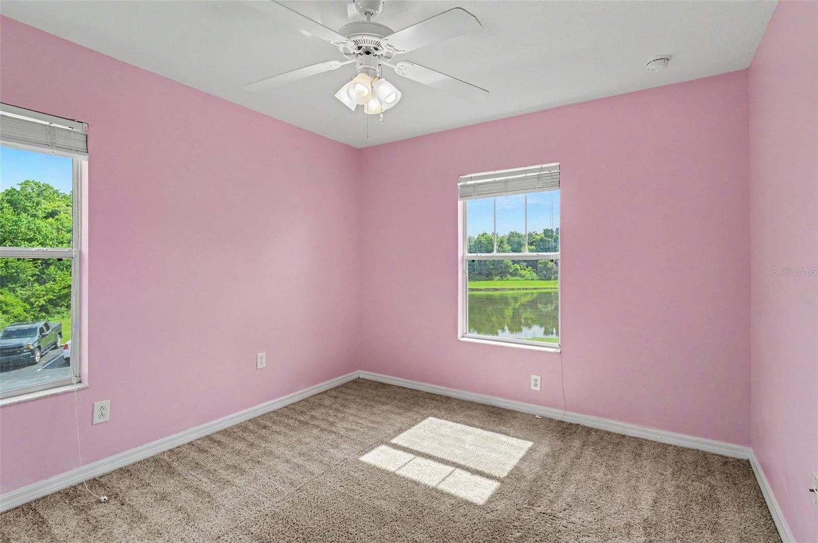 599 Lake Eagle Ln Property Photo 14