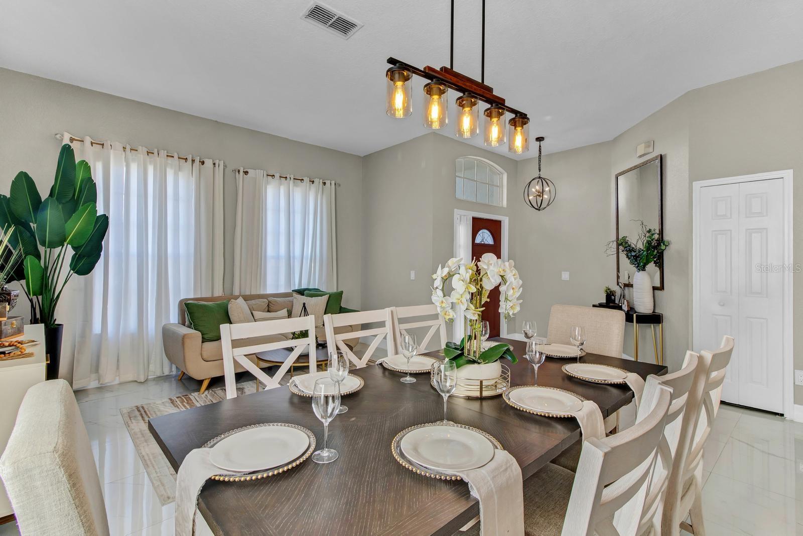 256 Cork Way Property Photo 5