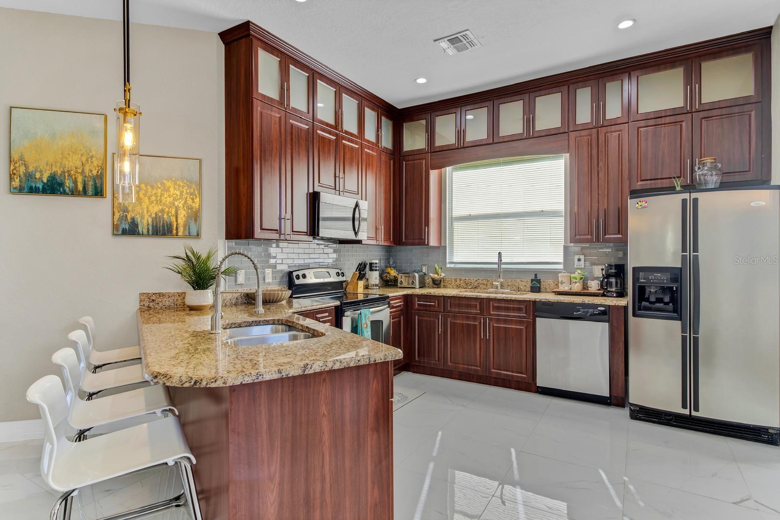 256 Cork Way Property Photo 8