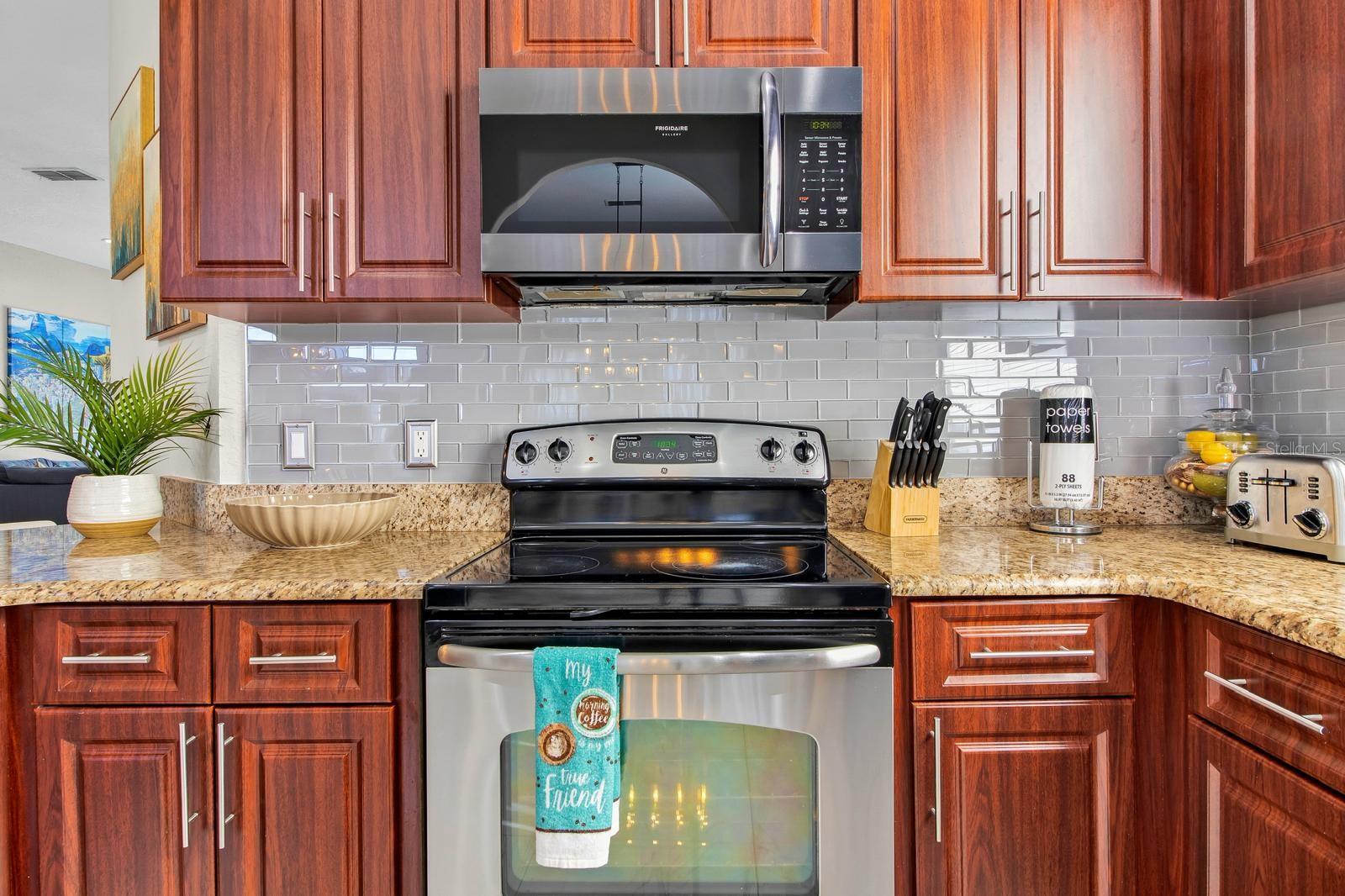 256 Cork Way Property Photo 9