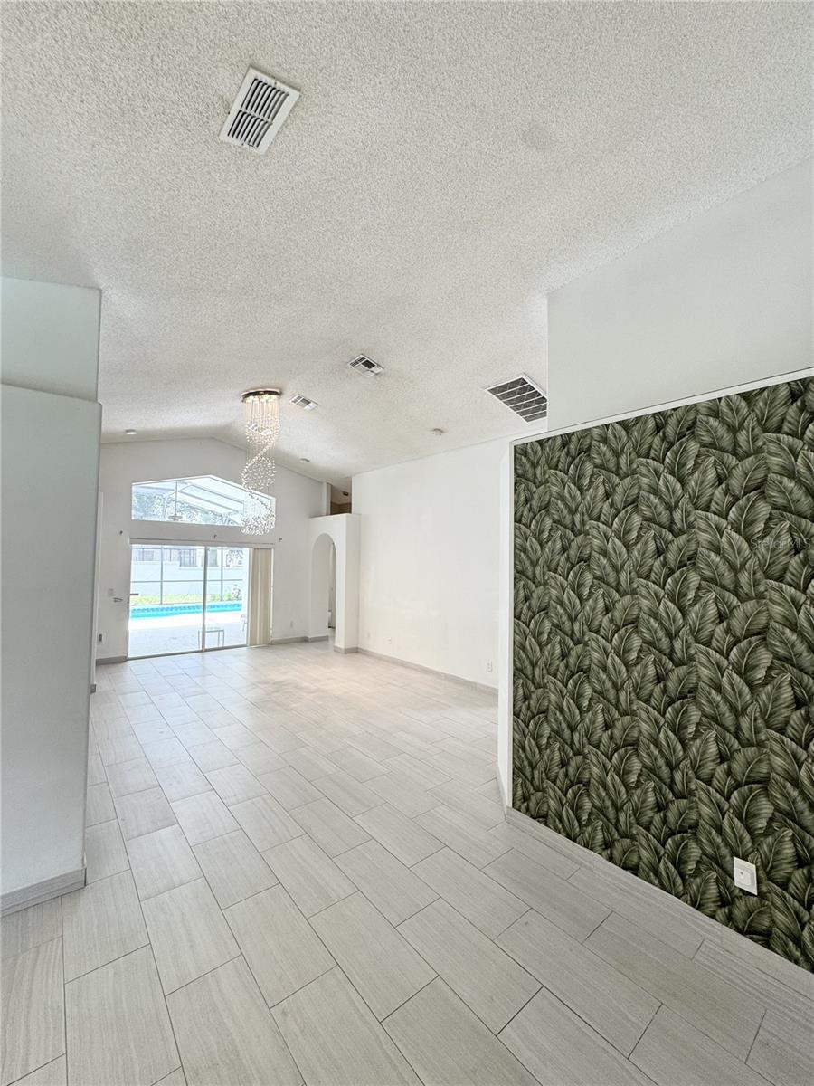 2627 Oneida Loop Property Photo 2