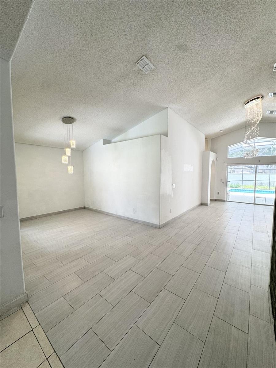 2627 Oneida Loop Property Photo 23