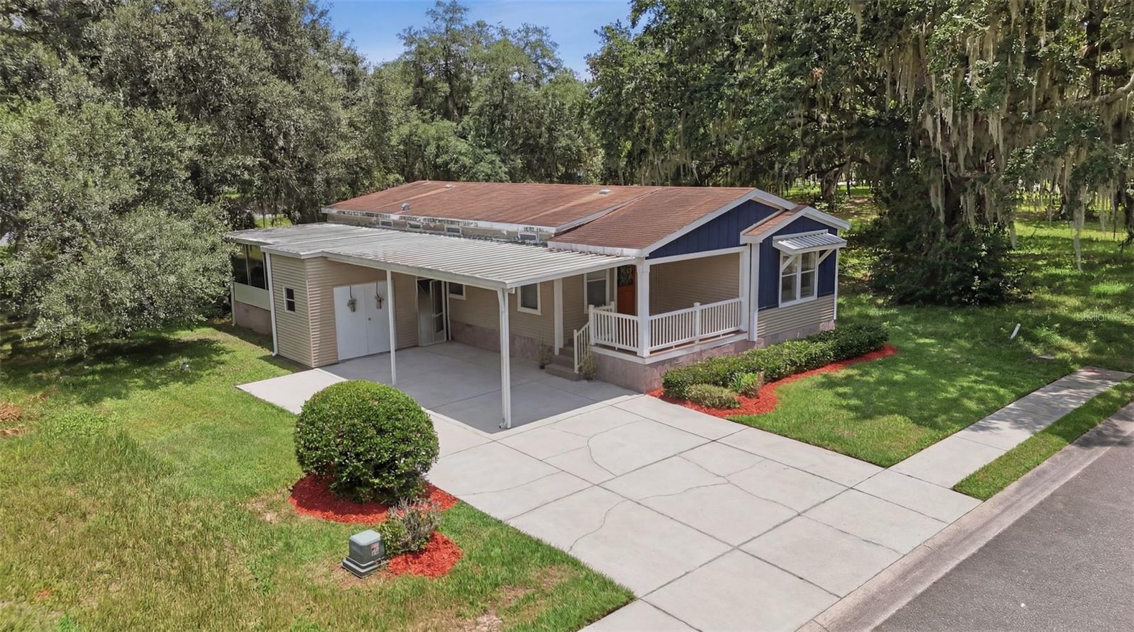 25138 Buttonwood Dr Property Photo 8