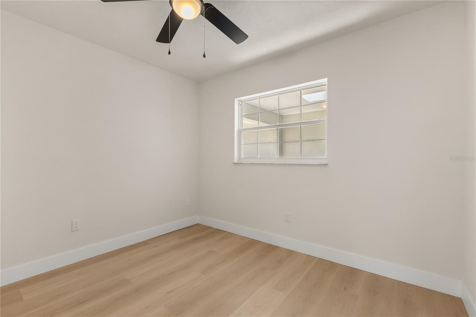 726 Forest Glen Ct Property Photo 24