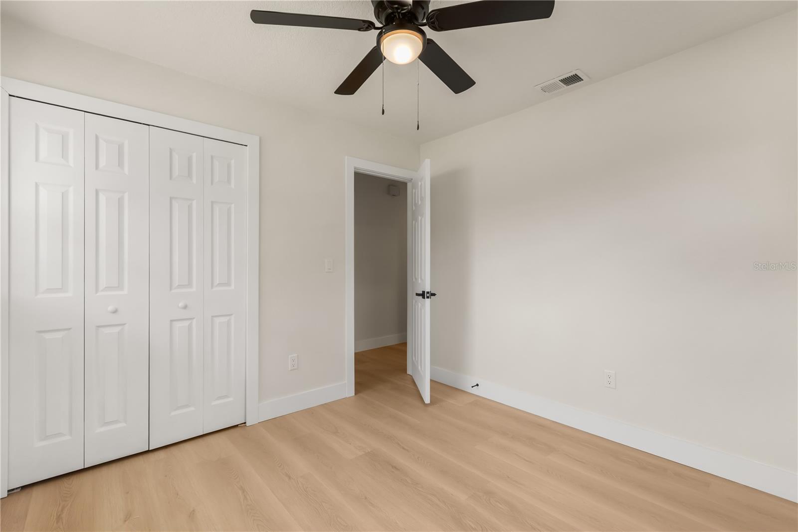 726 Forest Glen Ct Property Photo 27