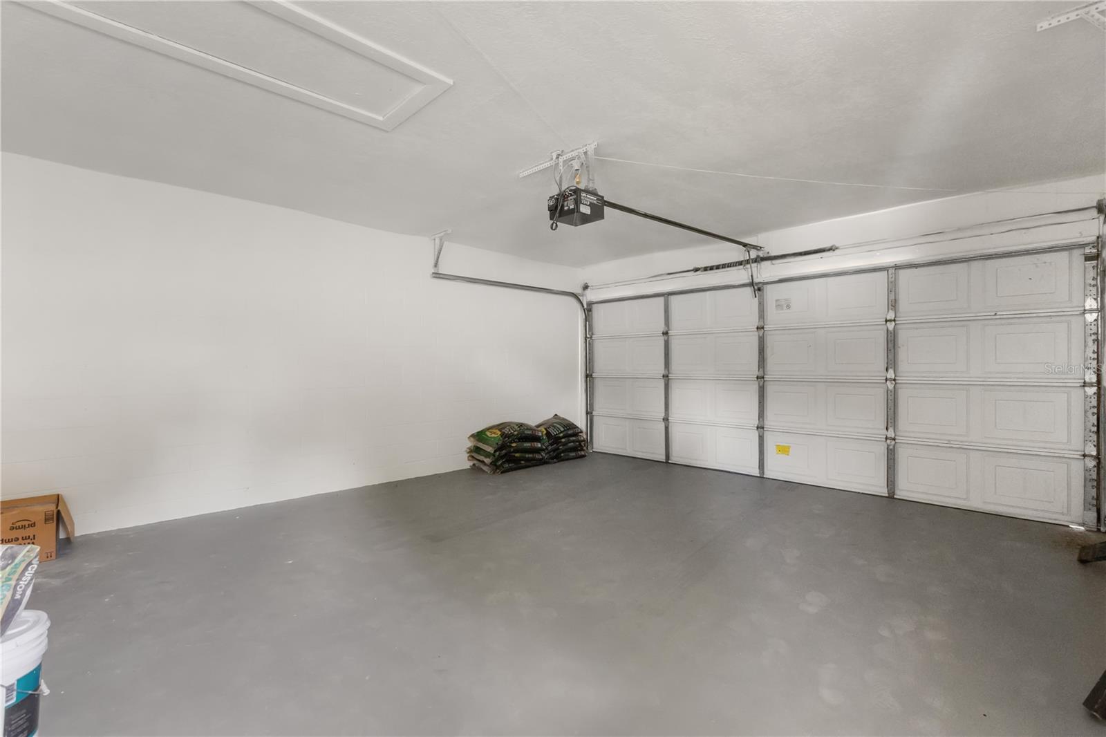 726 Forest Glen Ct Property Photo 32