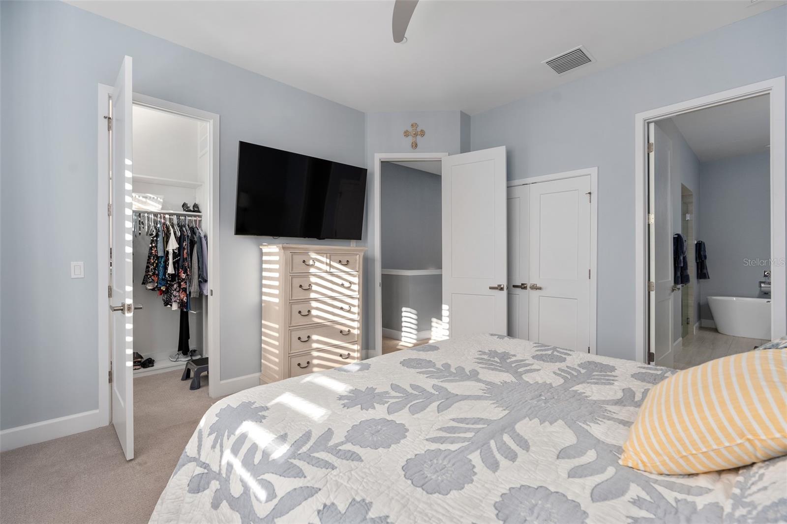 129 S Park Ave #8e Property Photo 13