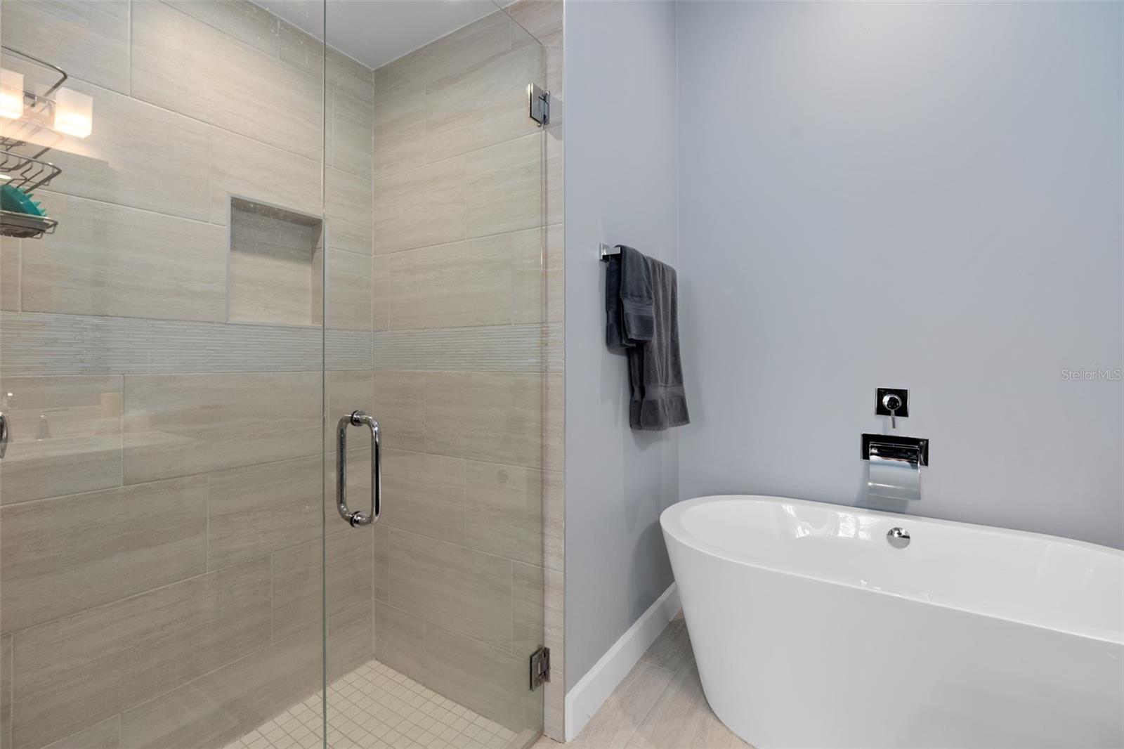 129 S Park Ave #8e Property Photo 14