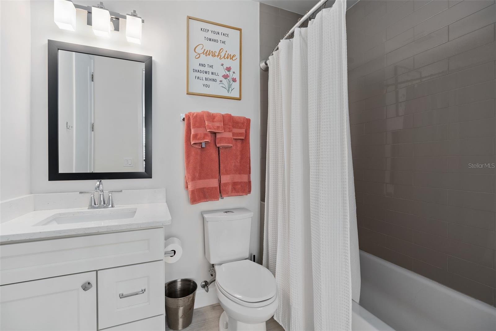 129 S Park Ave #8e Property Photo 25