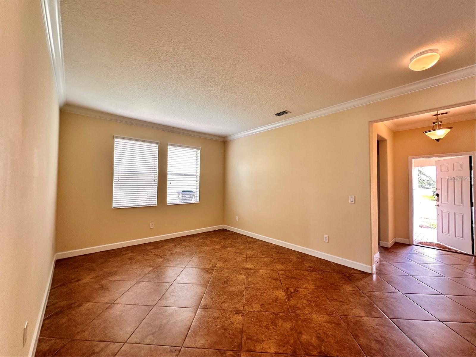 7409 Fairgrove Ave Property Photo 5