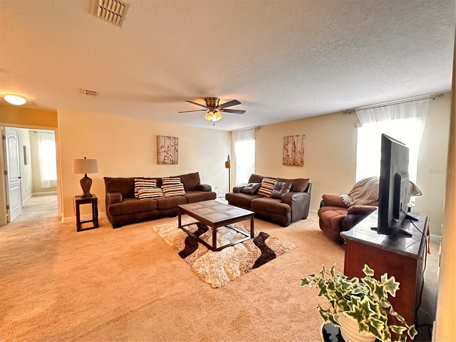 7409 Fairgrove Ave Property Photo 11