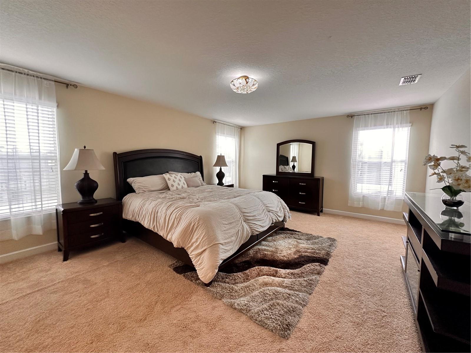 7409 Fairgrove Ave Property Photo 12