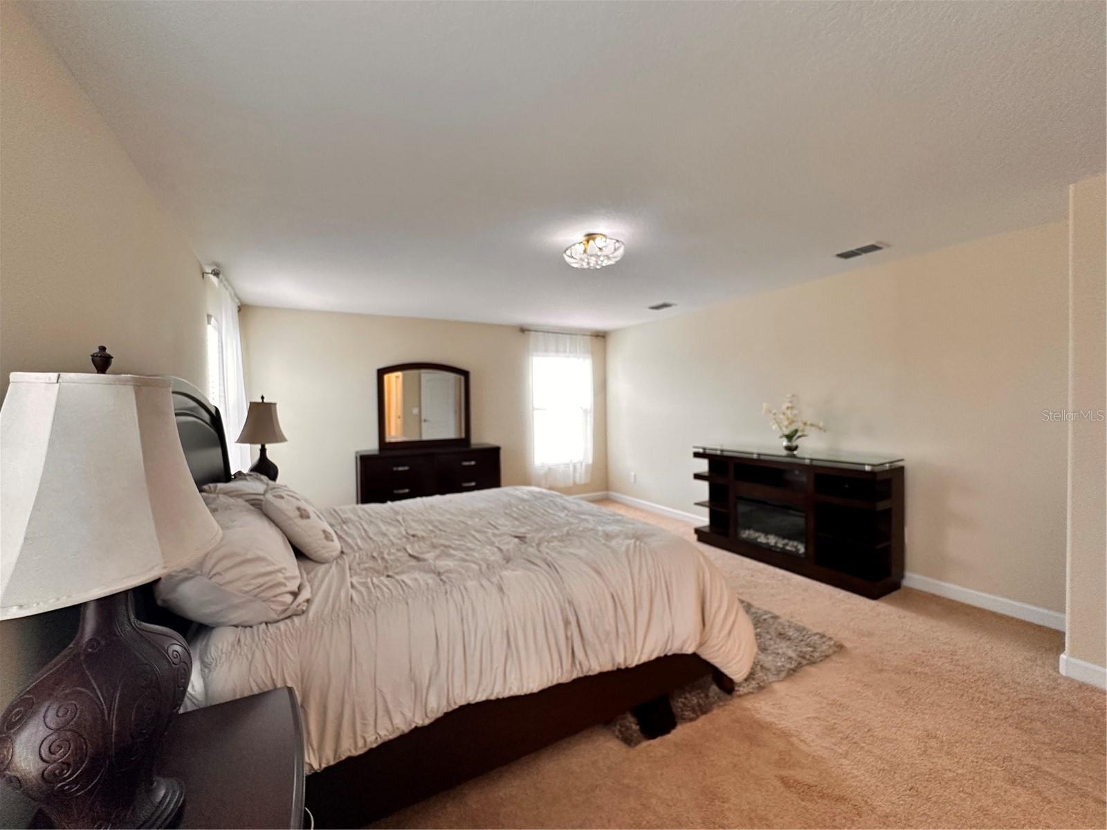 7409 Fairgrove Ave Property Photo 13