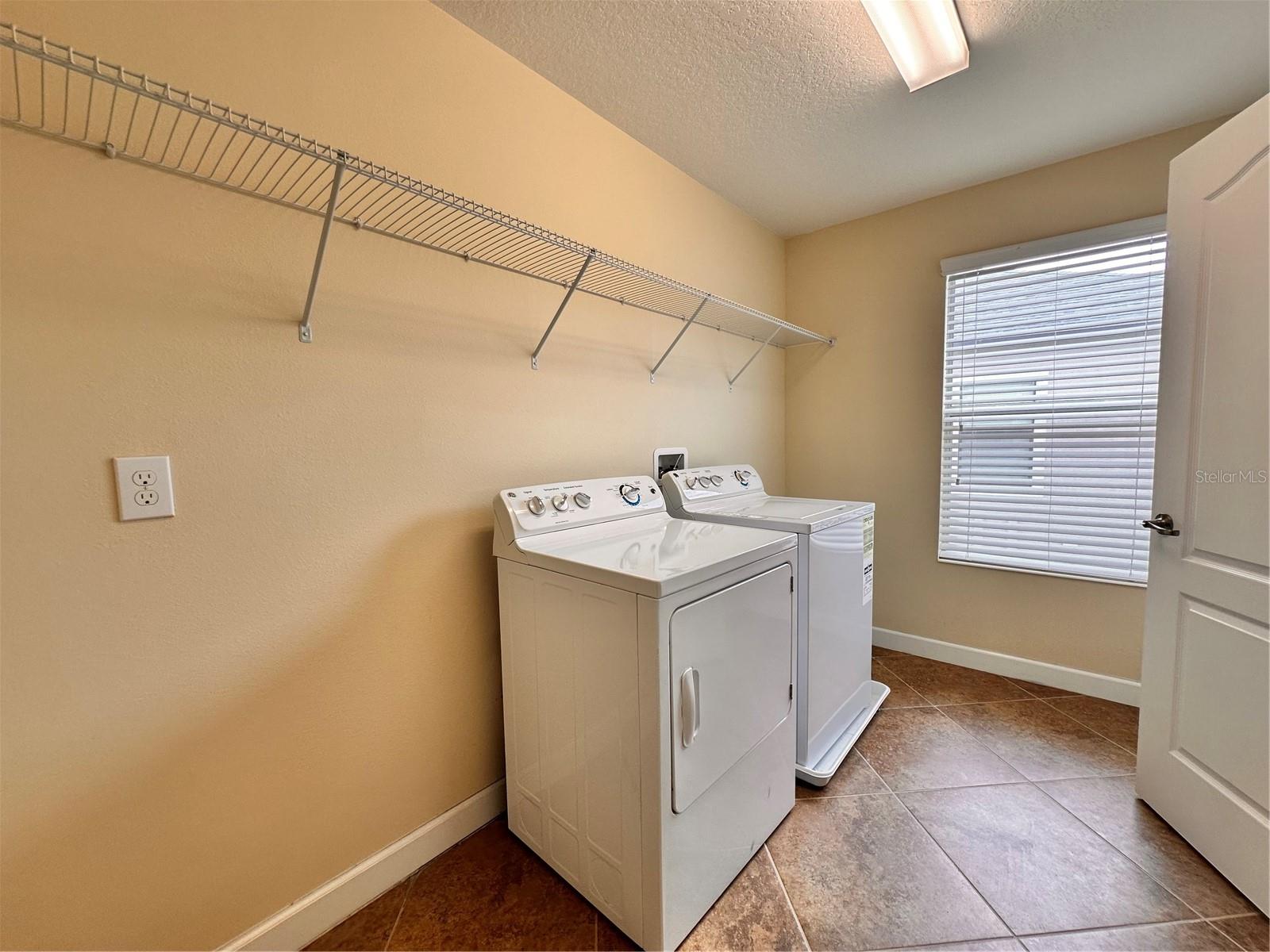 7409 Fairgrove Ave Property Photo 19