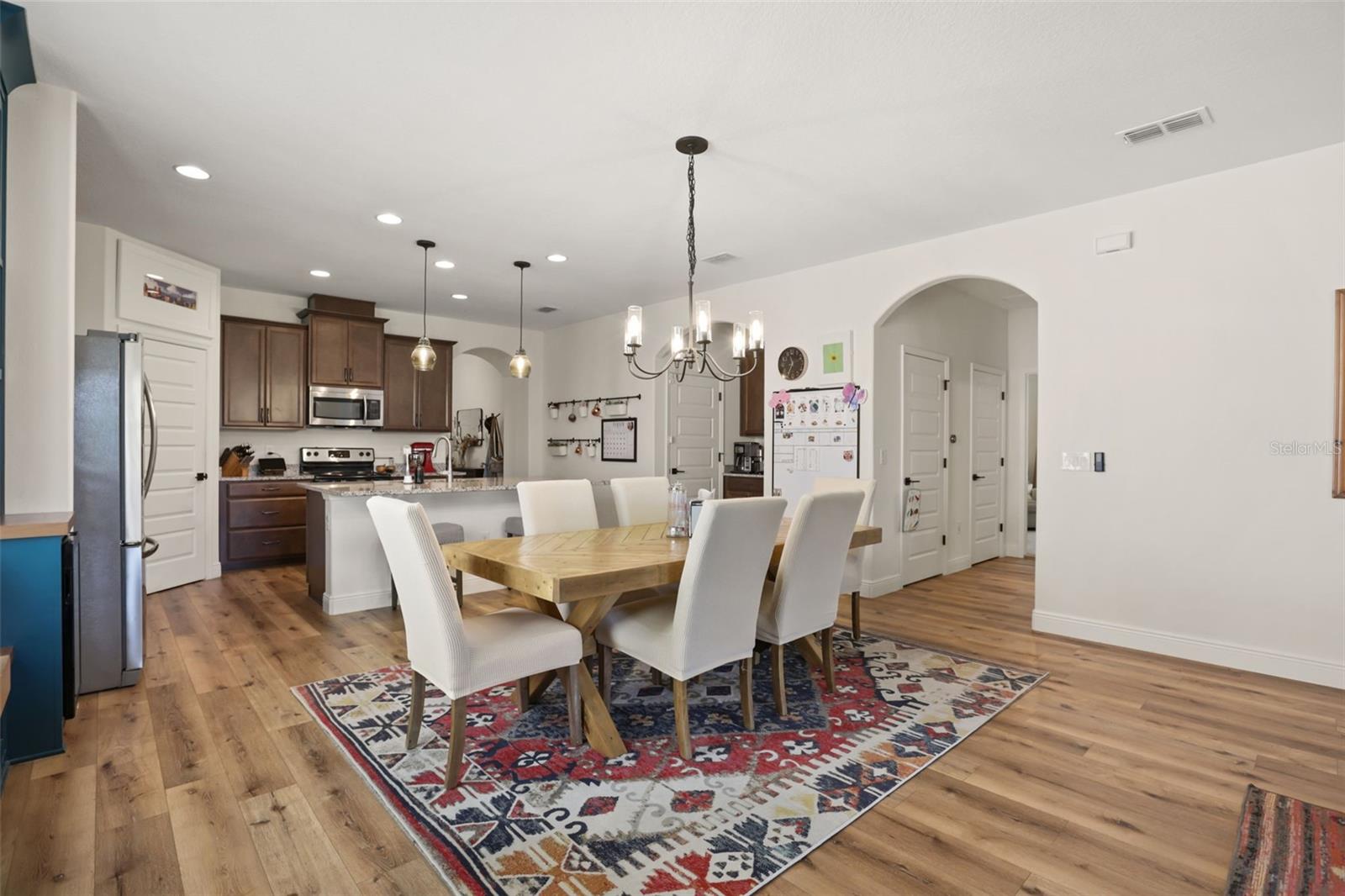16082 Hampton Crossing Dr Property Photo 8