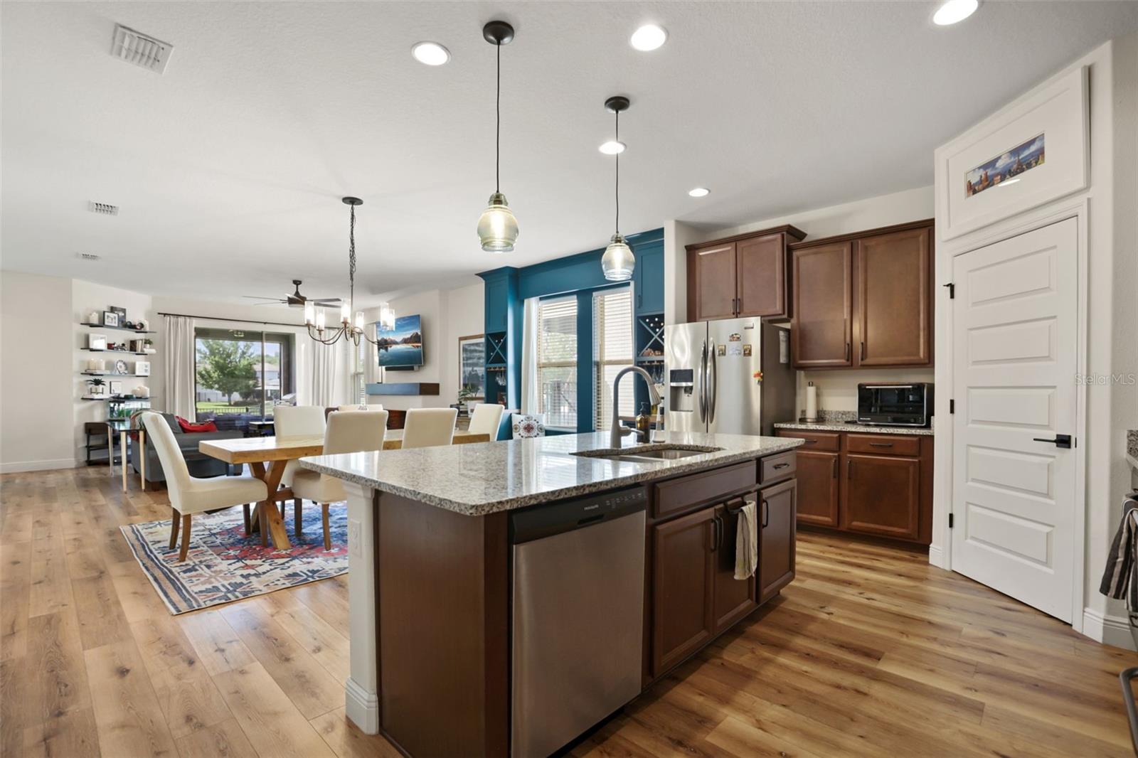 16082 Hampton Crossing Dr Property Photo 13