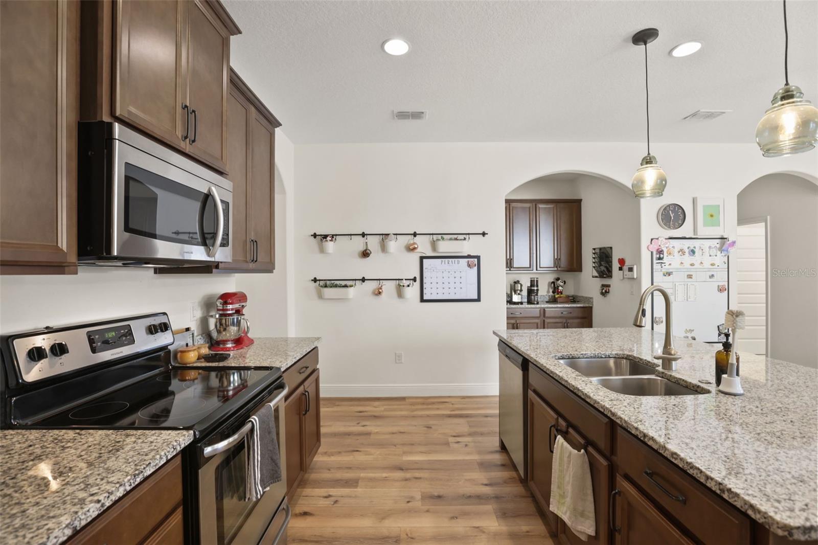 16082 Hampton Crossing Dr Property Photo 15