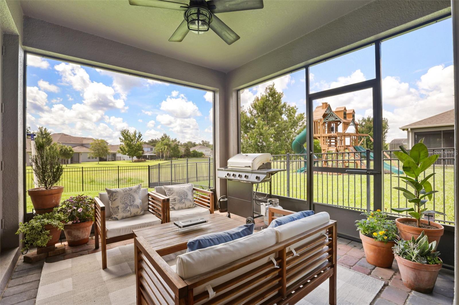 16082 Hampton Crossing Dr Property Photo 33
