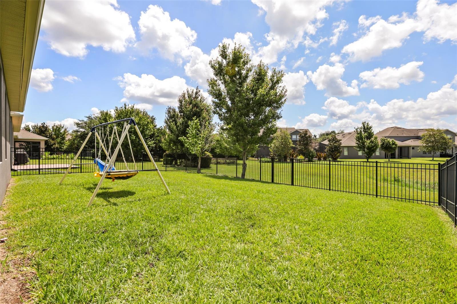 16082 Hampton Crossing Dr Property Photo 37